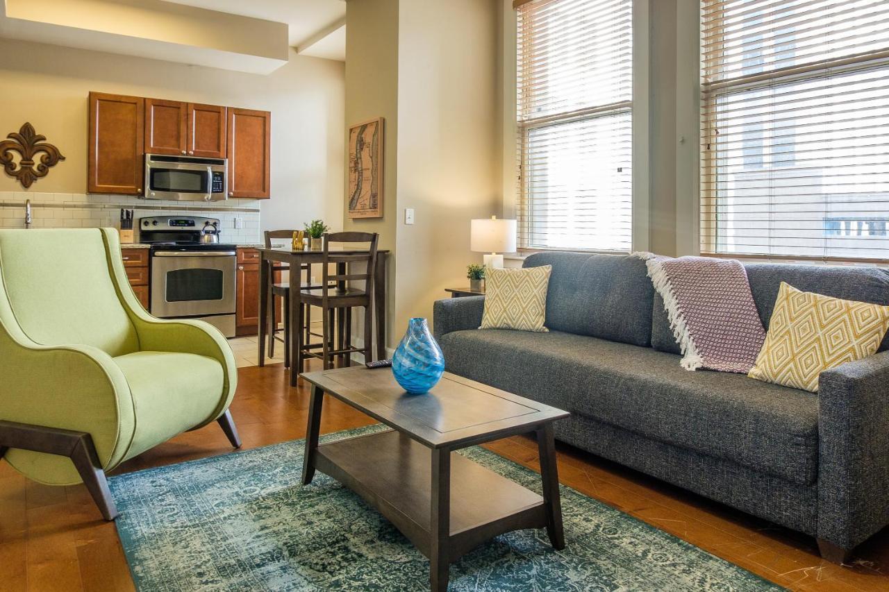 Apartment Frontdesk I Hibernia Tower Apts Downtown *